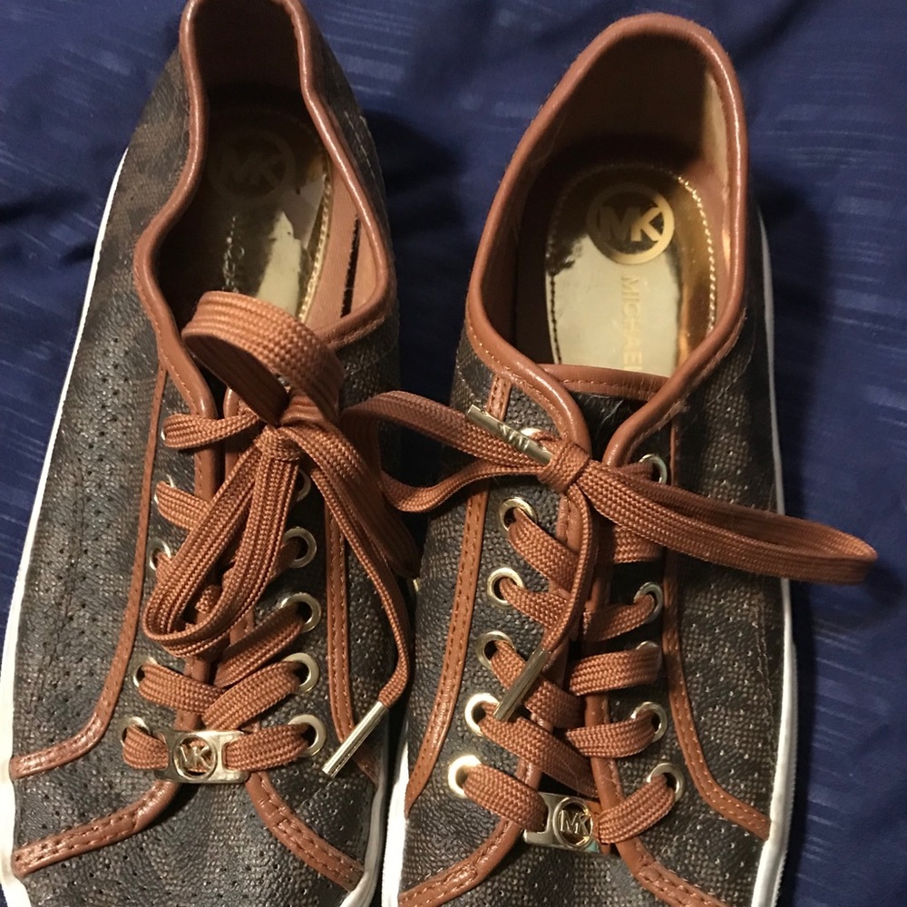 Michael Kors size 9